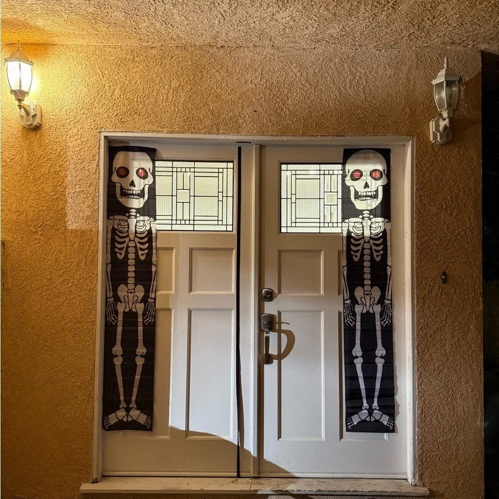 2PCS Skeleton Halloween Door Banners Porch Hanging Decoration Spooky Entryway